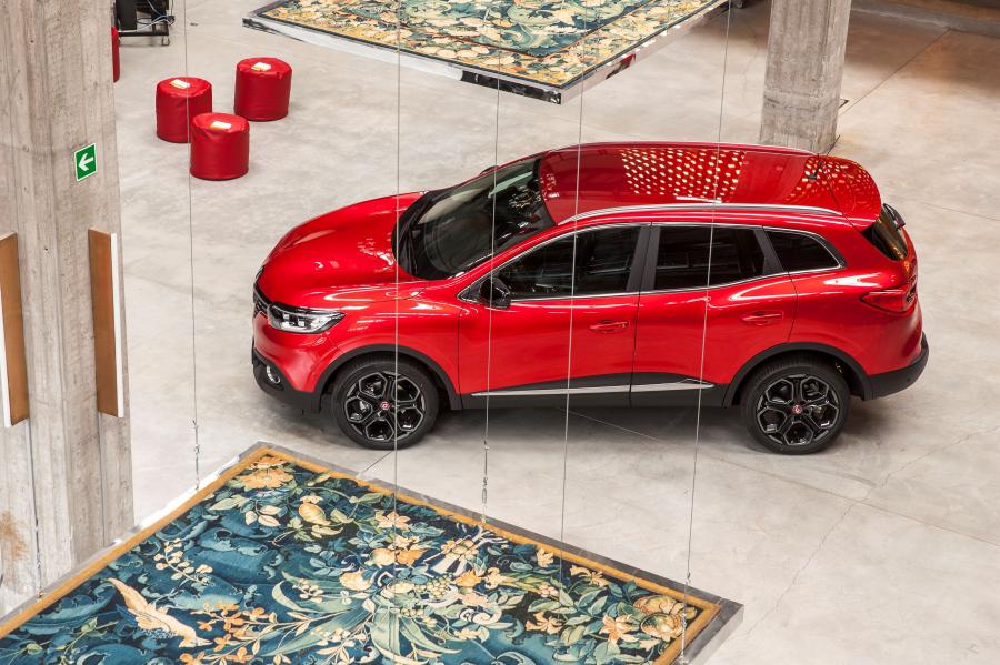  Renault Kadjar Hypnotic 2016 года  (фото 13 из 22)